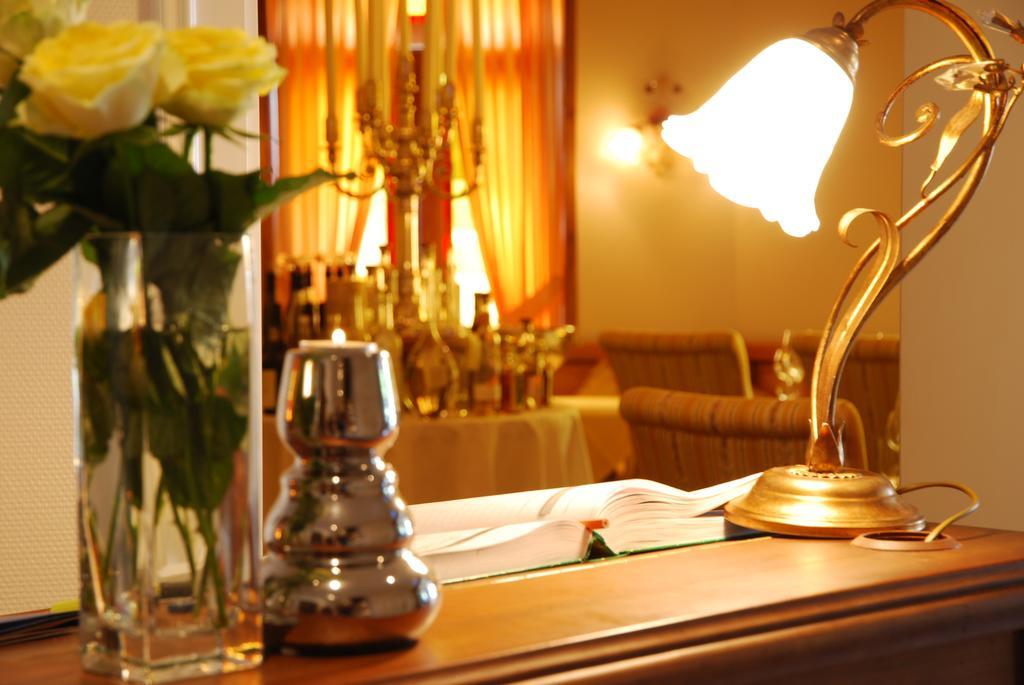 Muensterlaender Hof Hotel Cloppenburg Buitenkant foto