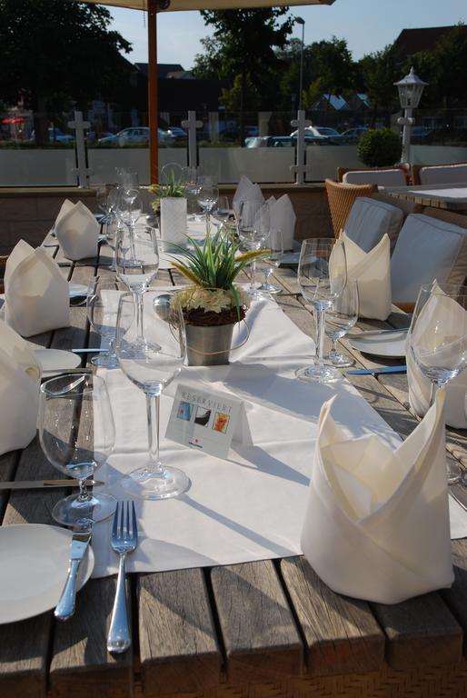 Muensterlaender Hof Hotel Cloppenburg Buitenkant foto